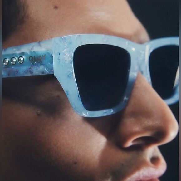 QUAY Women’s  Sunglasses “No Apologies” Arctic Tort Frames/Navy Lens- Limited Ed main image 4